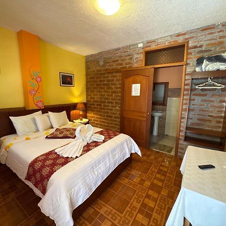 Hotel Donde Ivan バーニョス エクステリア 写真
