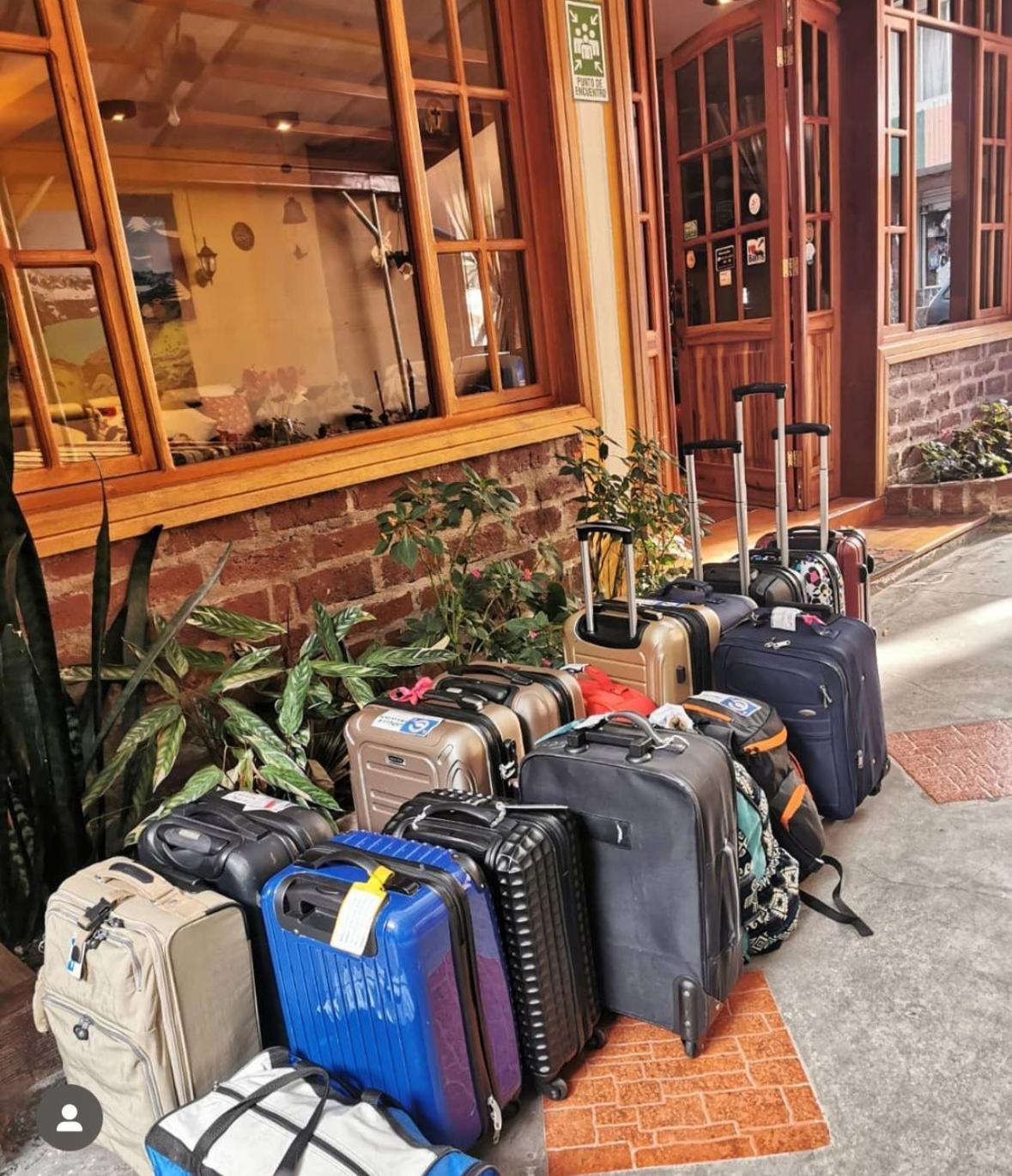 Hotel Donde Ivan バーニョス エクステリア 写真